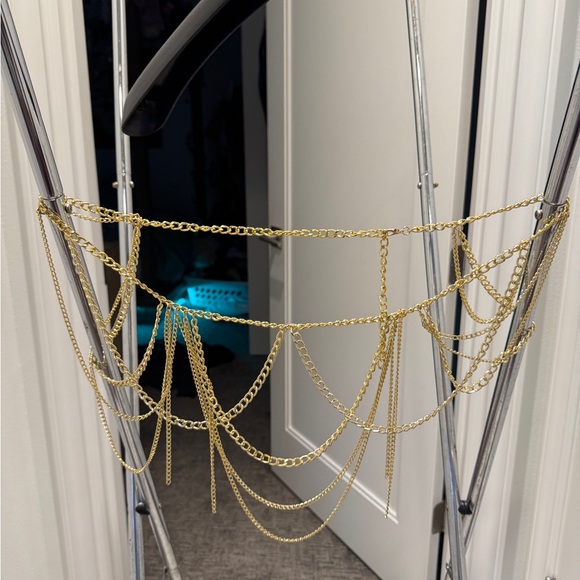 Gold Chain Accessory - Picture 3 of 4